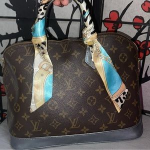 Authentic Louis Vuttion bag, I did have it reconstructed before.